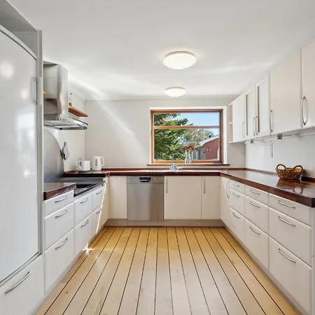 3 Bedroom Awesome In Feriehus