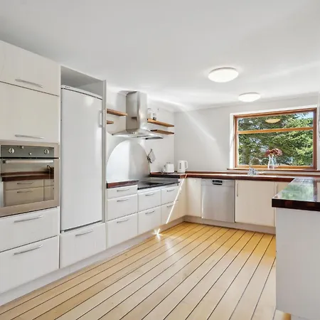 Semesterbostad Beautiful In With Kitchen *