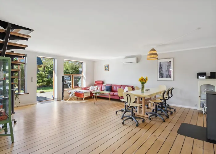 3 Bedroom Awesome In 別荘 *